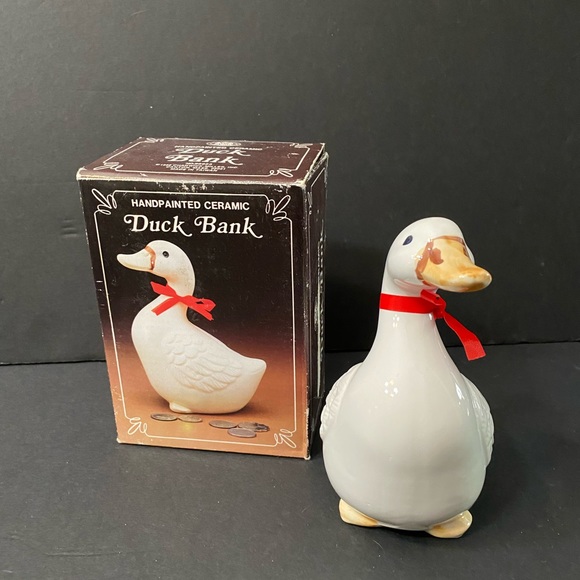 Vintage Christmas White Dunk Bank Hand Painted Ceramic Brand new in box - Picture 7 of 11